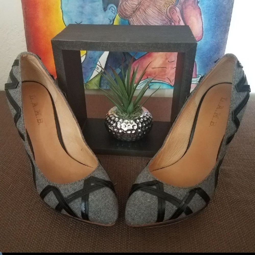 L.A.M.B GRAY HEELS SIZE 7.5 - Picture 5 of 8